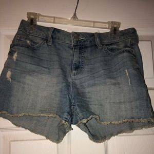 Jennifer Lopez brand size 4 jean shorts